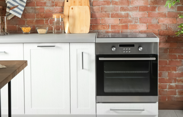 looking for a professional electric oven installation? Our locally based oven installer will install new ovens from little river, Geelong, queenscliff, to aireys inlet, moggs creek and Anglesea, lorne areas